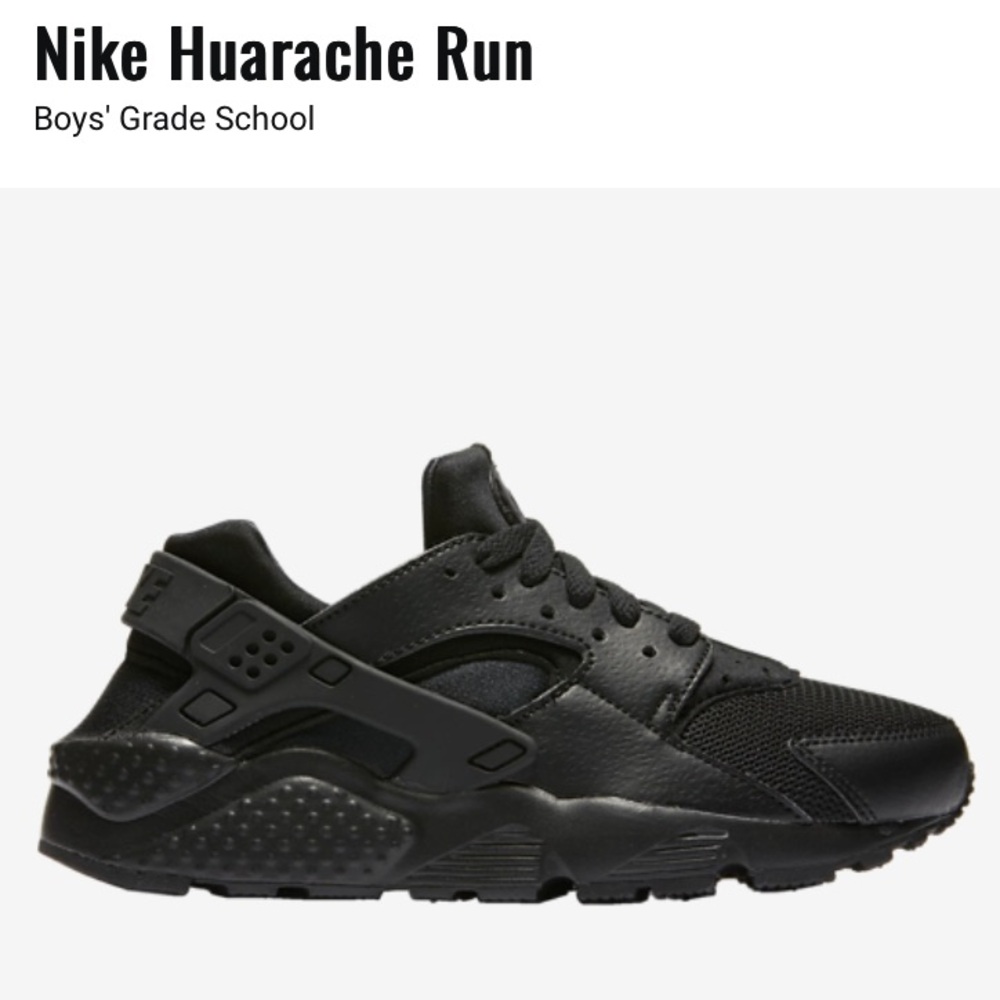 Nike Huarache Run tennis shoes in all black EUC